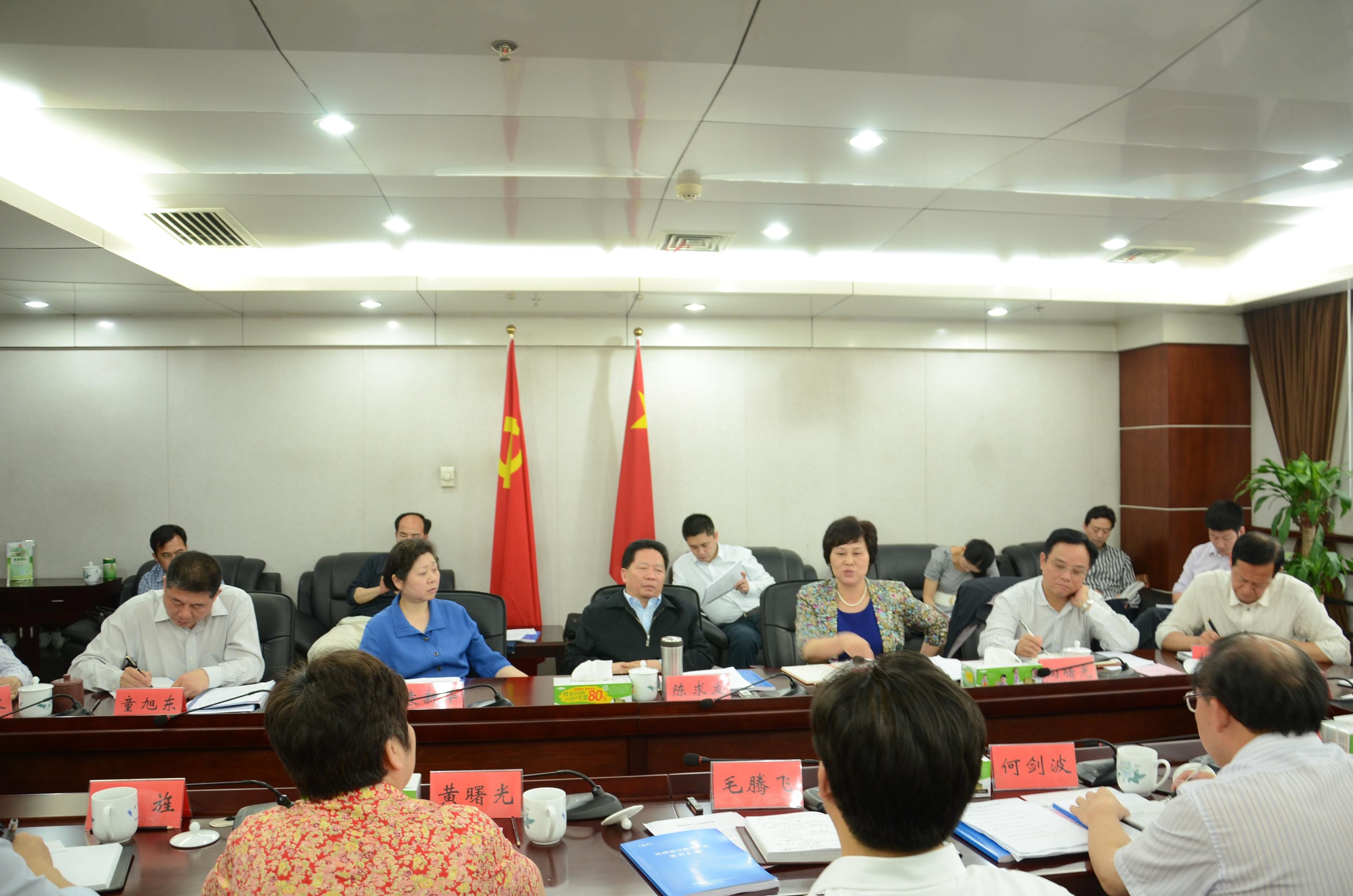 省軍民融合產(chǎn)業(yè)發(fā)展領(lǐng)導(dǎo)小組召開(kāi)支持株洲航空產(chǎn)業(yè)發(fā)展專題會(huì)議